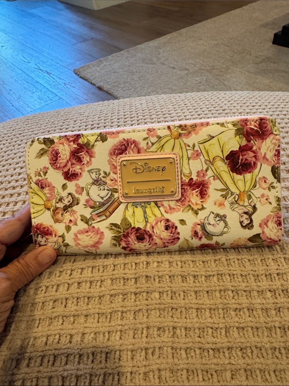 Loungefly Disney Beauty and the Beast Belle Roses Flowers & Friends Zip-Around
